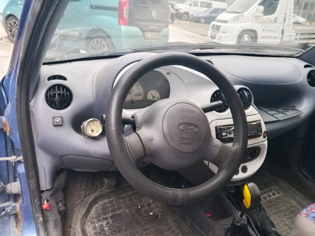 98 model Ford Ka 1.3 - 5