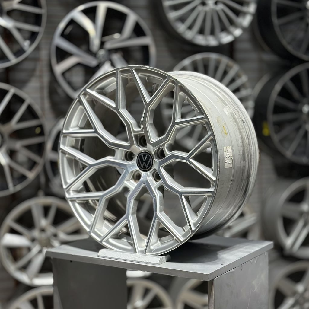 19 inç 5x112 Vossen HF2 Jant Takımı 8,5-9,5 Offset 2. El - 3