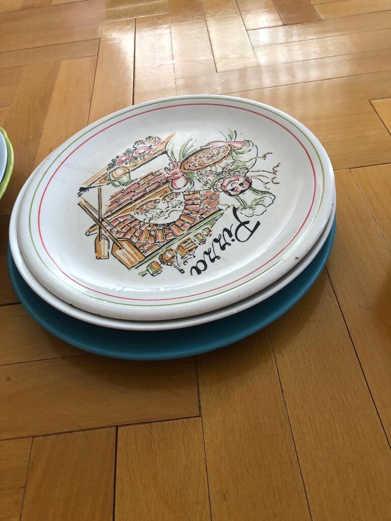 Toplam 11 adet TABAK—-28 cm çap düz tabak /25 cm kare tabak /25 cm çap - 12