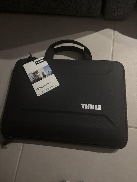 Sıfır Thule gauntlet laptop çantasi