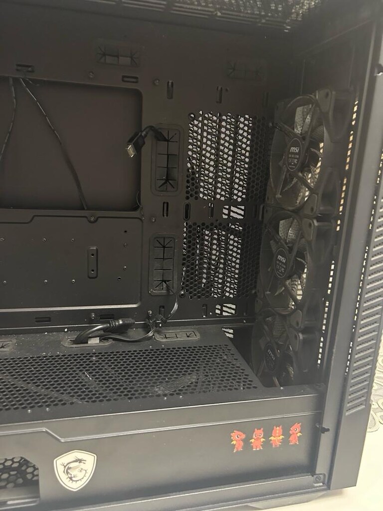 MSI MPG VELOX 100P KASA - 4