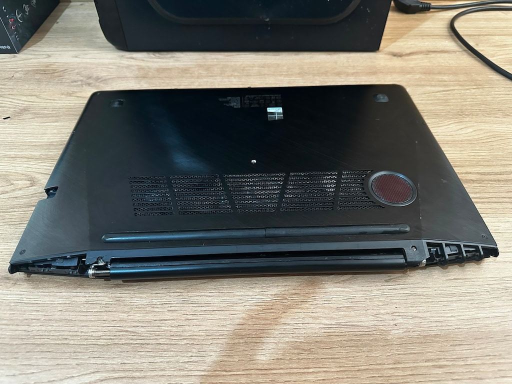 Lenovo Y50 Metal *i7-4700HQ *16GB RAM *512GB SSD *4GB GTX 960M 15.6inç - 3
