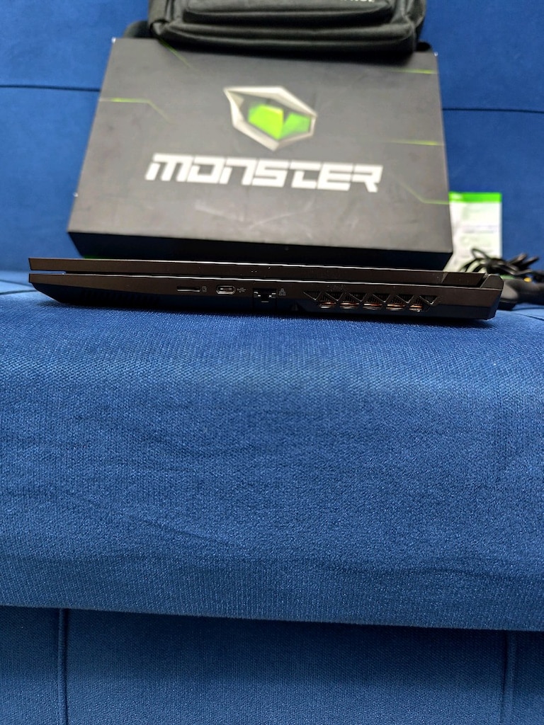 Monster Abra Oyun Çizim Laptop - İ5 12450H + 6 GB RTX 3050 + 16 GB RAM - 7