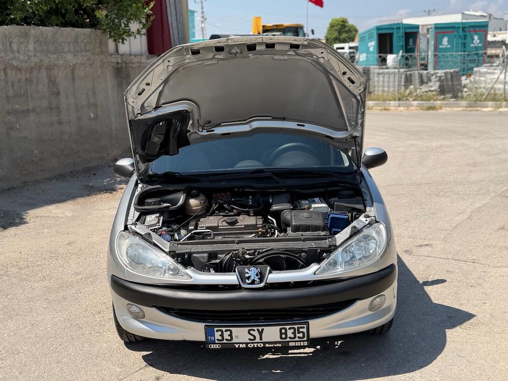 Peugeot 206 1.6 90HP - 12