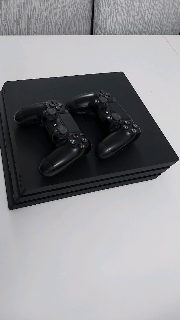 Acil satilik playstation 4 pro - 2