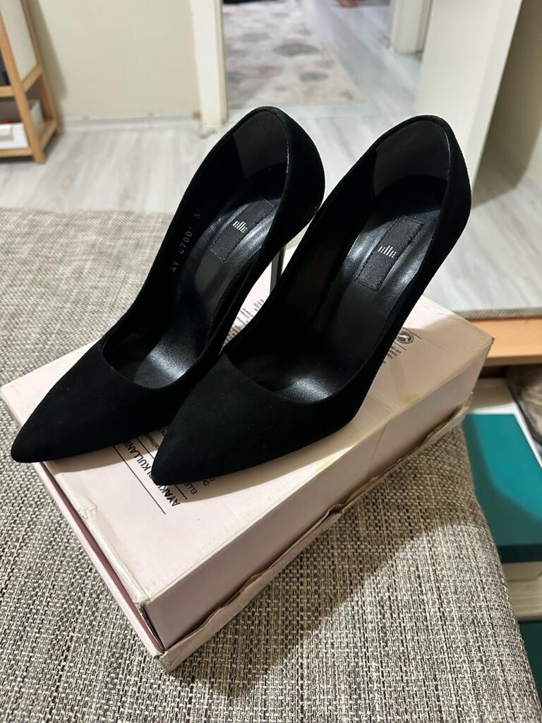 Elle Siyah Süet Stiletto 37 Numara – Çok Temiz - 3