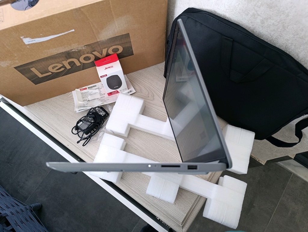 Temiz, Kutulu Lenovo IdeaPad 1 15IGL7 Laptop (Çanta + Fare Hediyeli) - 5