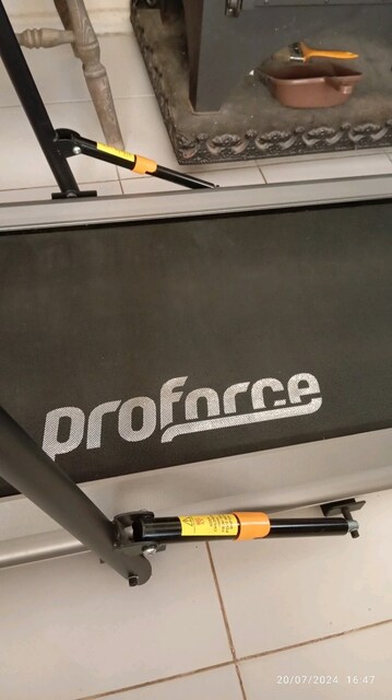 Proforce M6 Plus LED Ekran Yürüme Bandı