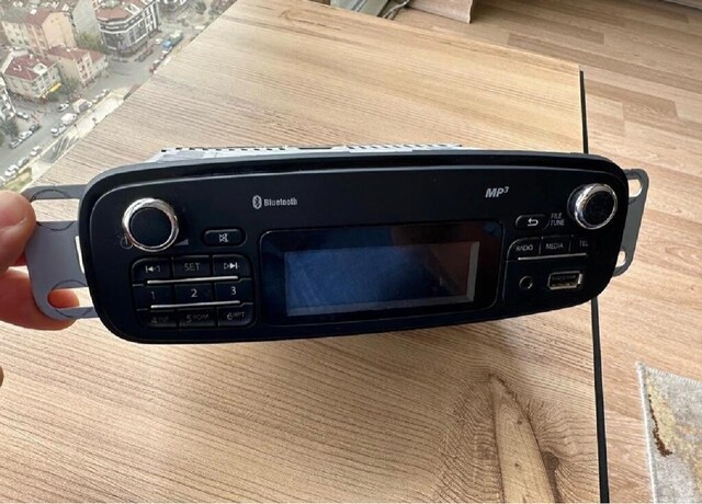 Renault Clio 4 teyp orjinal bluetooth lu usb li