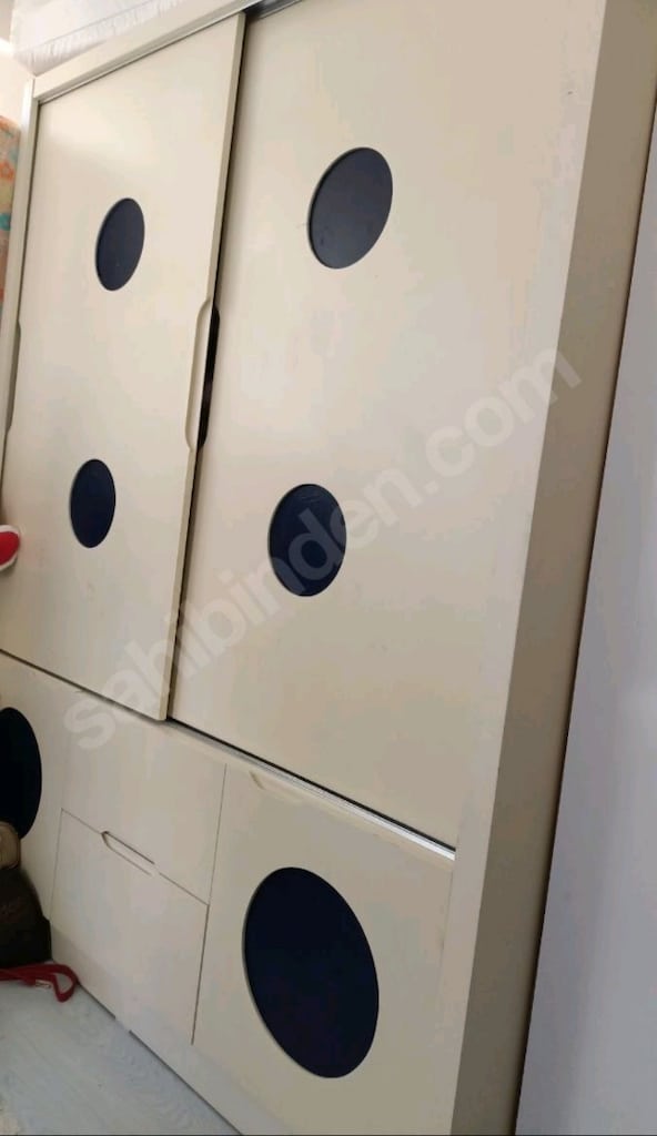 Gardrop ve kitaplık - 2