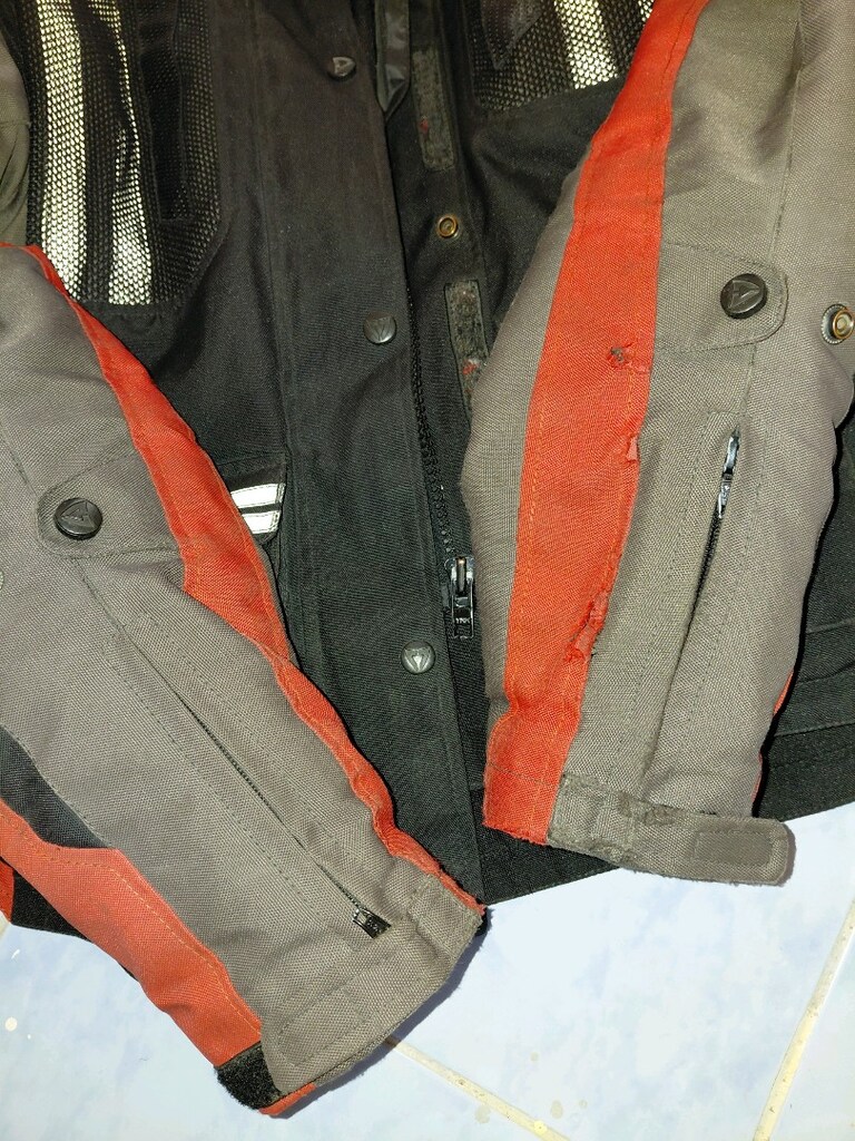 Motosiklet Medium Mont Venom (7000₺) & Thermoform Kar Maskesi (350₺) - 3