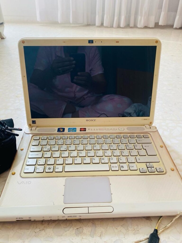 Sony laptop - 6