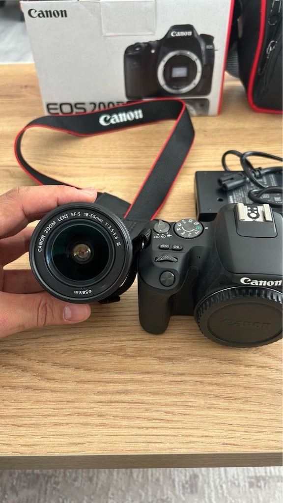 CANON Eos 200d - 5