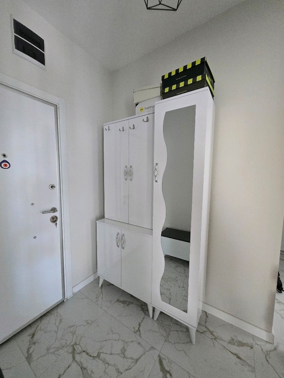 Portmanto Aynalı Raflı Sorunsuz
