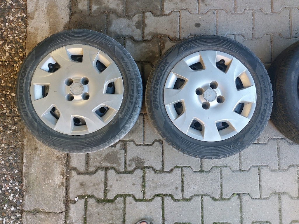 185 60 R15 Orjinal jantlı kış lastikli - 2