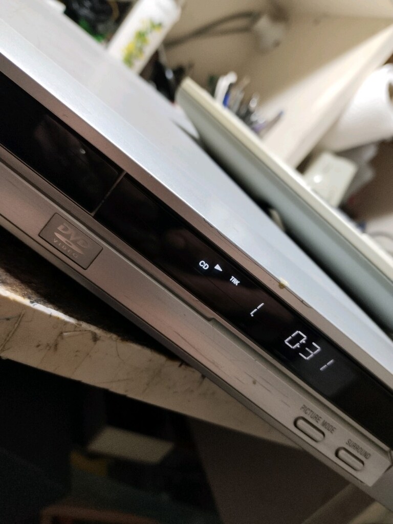 AZ VE TEMİZ KULLANILMIŞ SONY - DVP - N 333 MARKA VE MODEL NUMARALİ DVD - 2