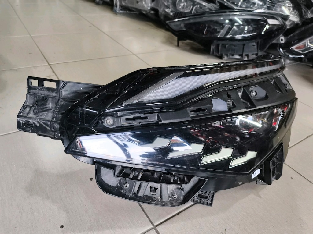 NISSAN QASHGAI J13 YENİ KASA XENON SOL FAR BEYINLI MODEL HELLA MARKA - 2