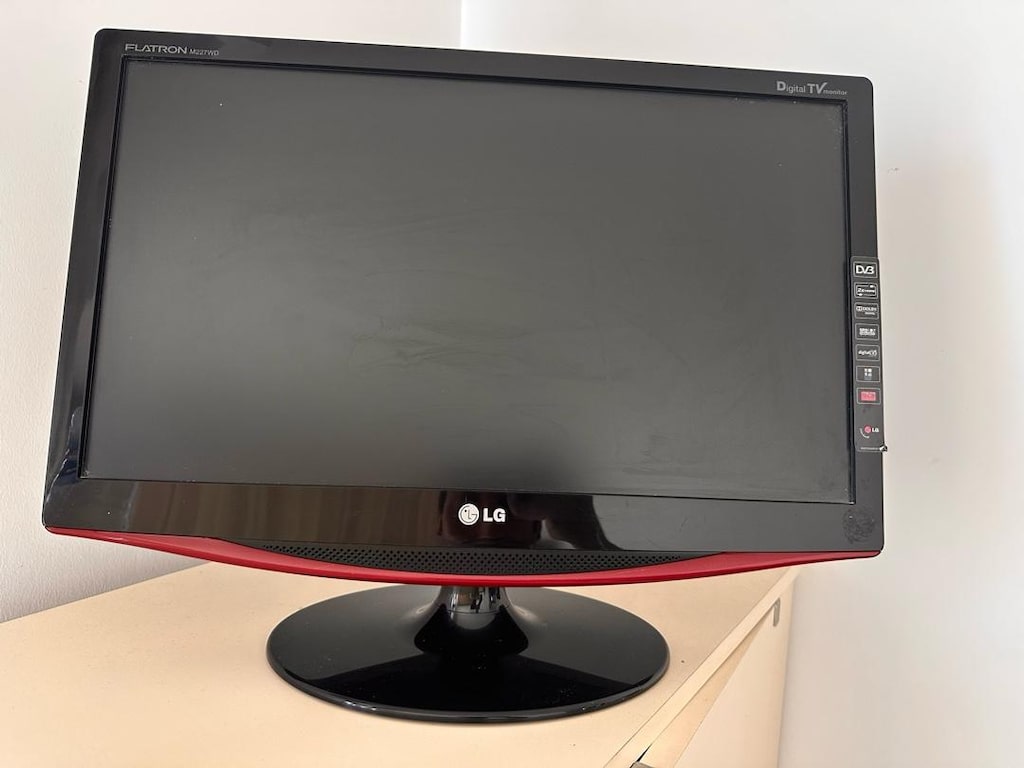 LG Flatron M227WD 22" Full HD TV Monitör | HDMI | Dahili TV Alıcılı