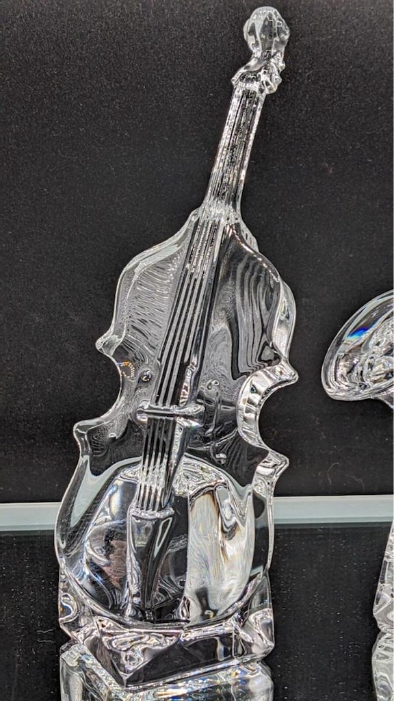 Crystal D'Arques keman biblo