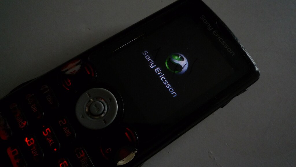 Sony Ericsson W810i WALKMAN Telefon - 2
