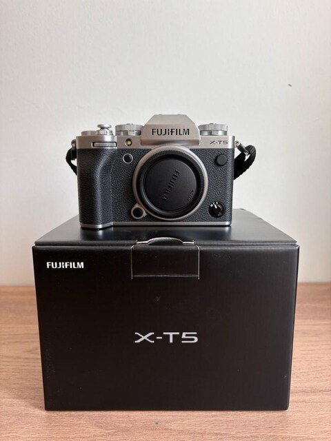 Fujifilm X-T5 (Ekim'de alındı 2,5 yıl Fujifilm garantili)