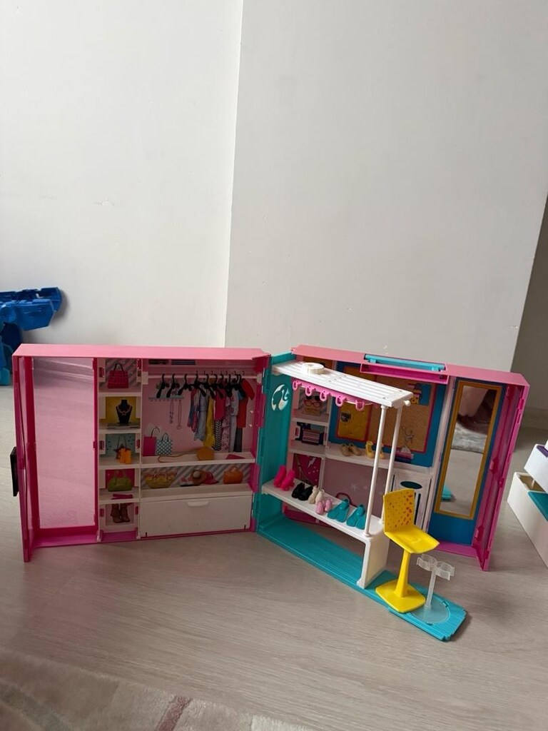 Barbie gıyım dolabı - 6