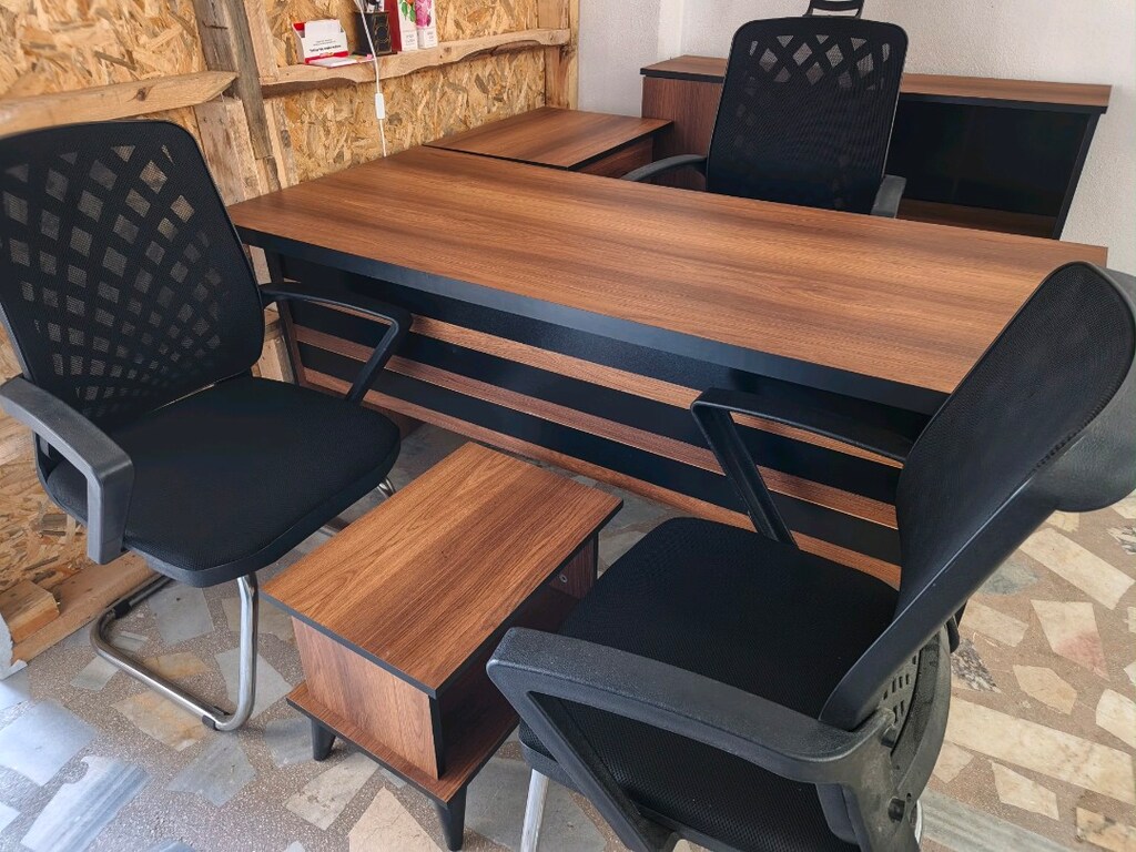 3 GÜNLÜK SIFIR 7 PARÇA OFİS TAKIMI dekorasyon nedeniyle satıyorum - 2