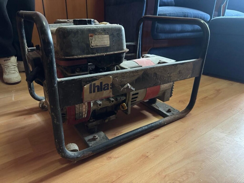 İhlas benzinli jenaratör 2.5 kw - 3