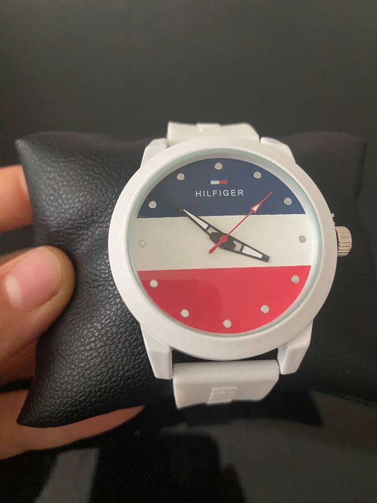 sıfır & kutulu Tommy Hilfiger Erkek Kol Saati - Silikon Kordon - 4