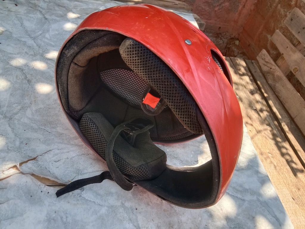 KASK GÖRÜNDÜĞÜ GİBİ SADECE CAMI DÜŞTÜ BAŞKA SORUNU YOK TERTEMİZ - 6