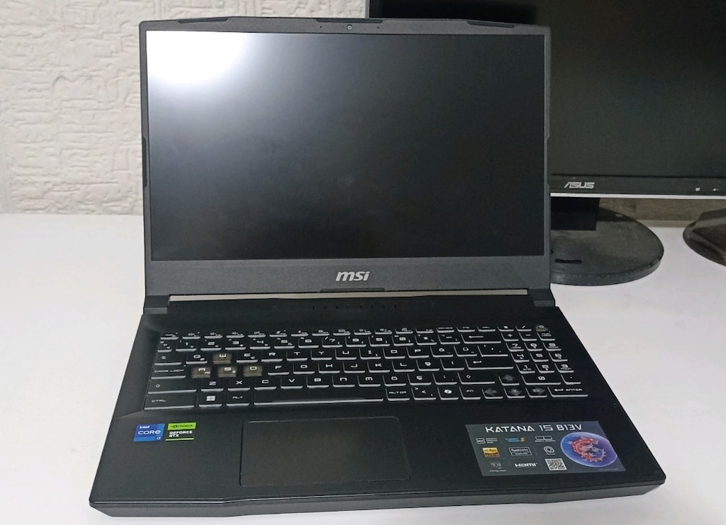 MSI Katana15 B13VGK-1610TR Laptop - 8
