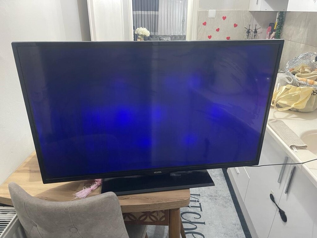 ekranı kırık televizyon - 2