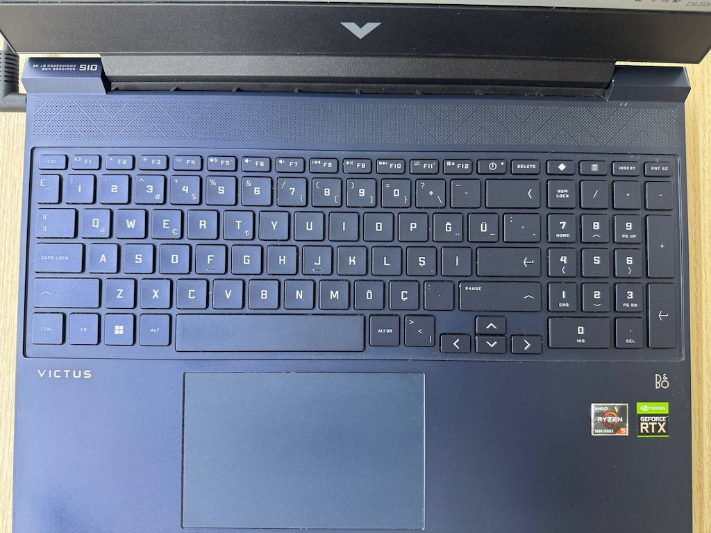 HP VİCTUS *RYZEN 5 5600H İŞLEMCİ *16GB RAM *512GB SSD *3050 4GB E.K - 5