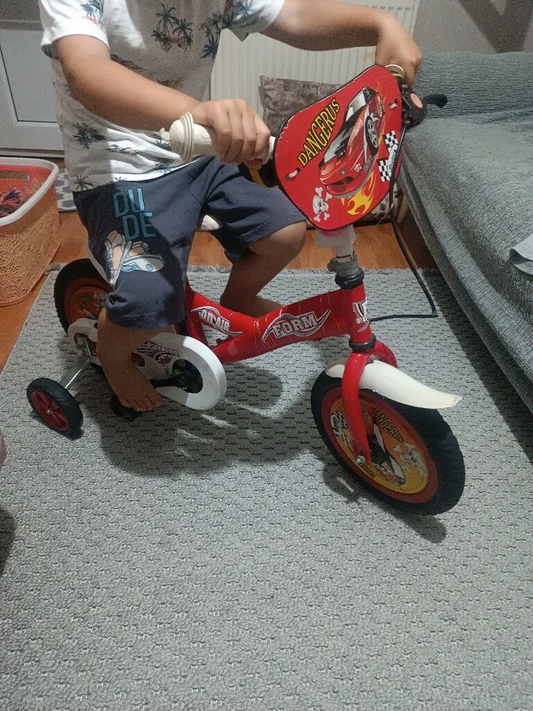 3 ve 5 yas cocuk bisikleti sıfır gibi - 2