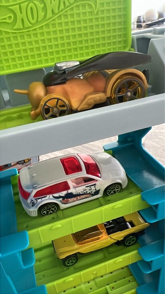 HOTWHEELS - 2