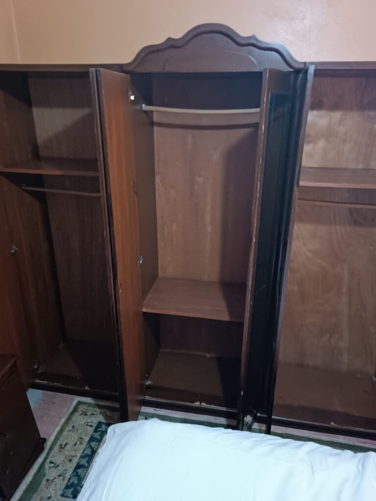6 KAPILI AĞAÇ AYNALI DOLAP GARDROP - 5
