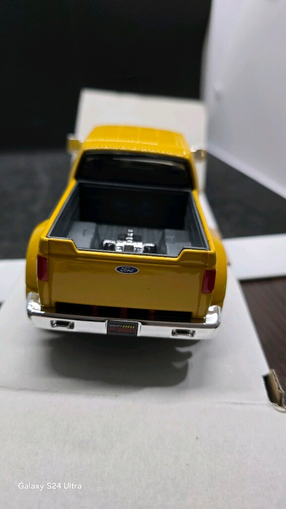 Maisto Special Edition 1:31 ölçek Ford Mighty F350 Super Duty - 8