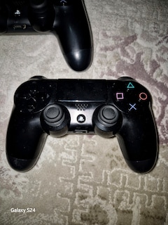 Orjinal 3tane dualshock4 tertemiz sorunsuz. - 2