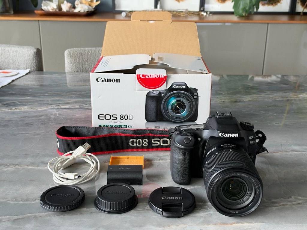 Canon EOS 80D Kamera ve Canon EFS 18-135 Nano IS USM lens - 5