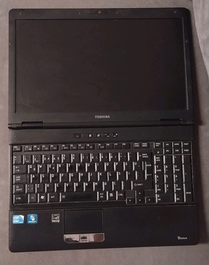 Toshiba Tecra A11-13G i5 işlemci 8 gb ram 256 ssd iş bilgisayarı, 15.6 - 3
