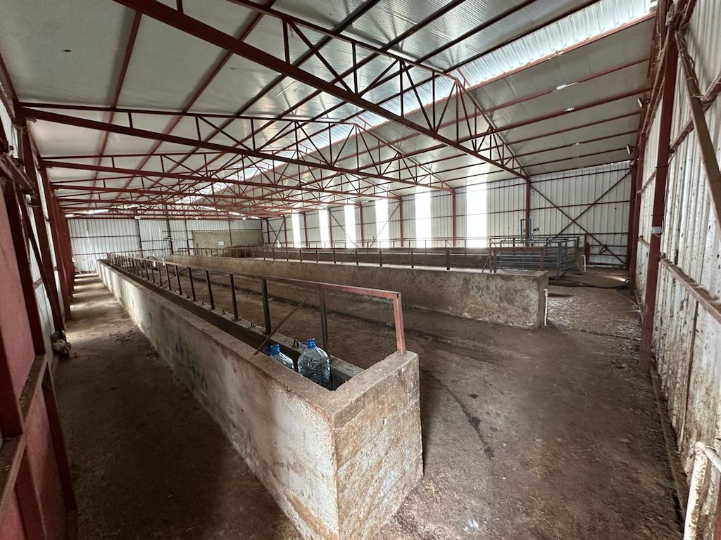 SATILIK HAZIR DEPO & ÇİFTLİK | 1.650 m² ARSA, 700 m² KAPALI ALAN - 2