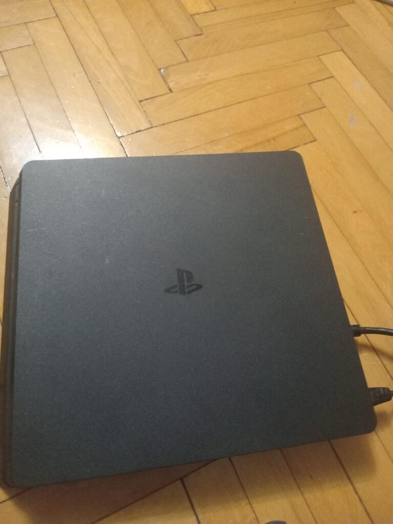 Playstation 4 oyunlarla beraber +2 kol - 3