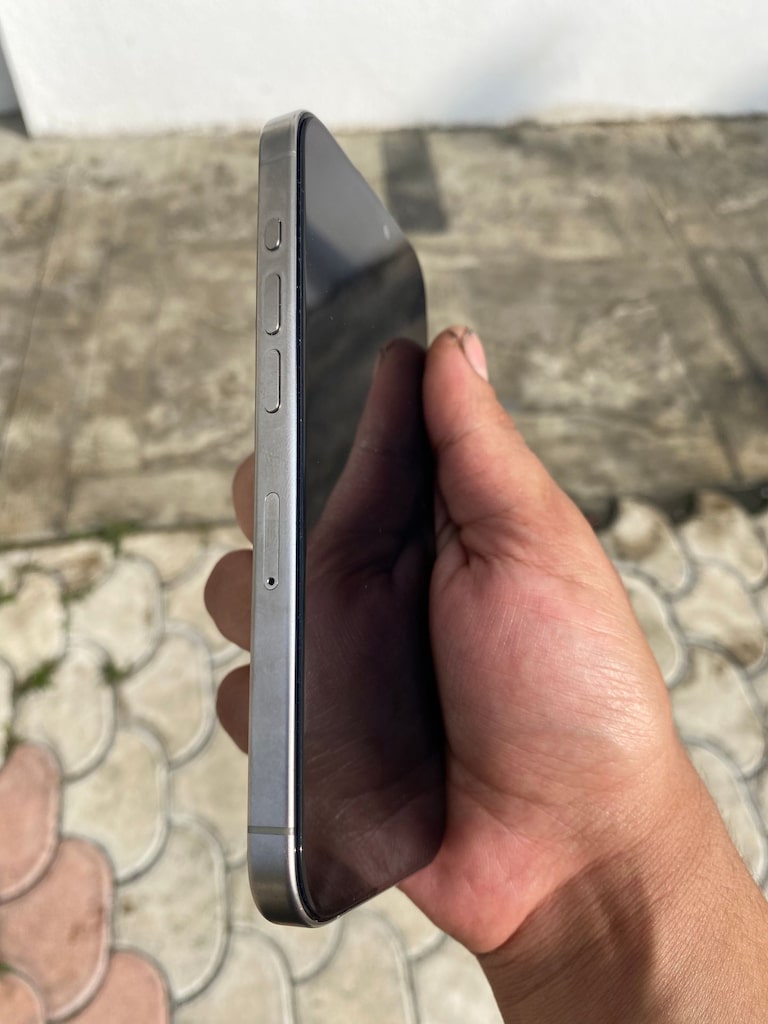 İPHONE 15 PRO ÇİFT FİZİKİ SİM BAYANDAN KUTULU 128 GB - 3