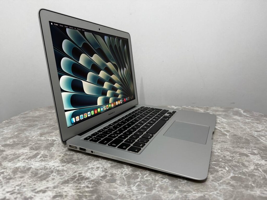 MacBook Air 2017 - 3