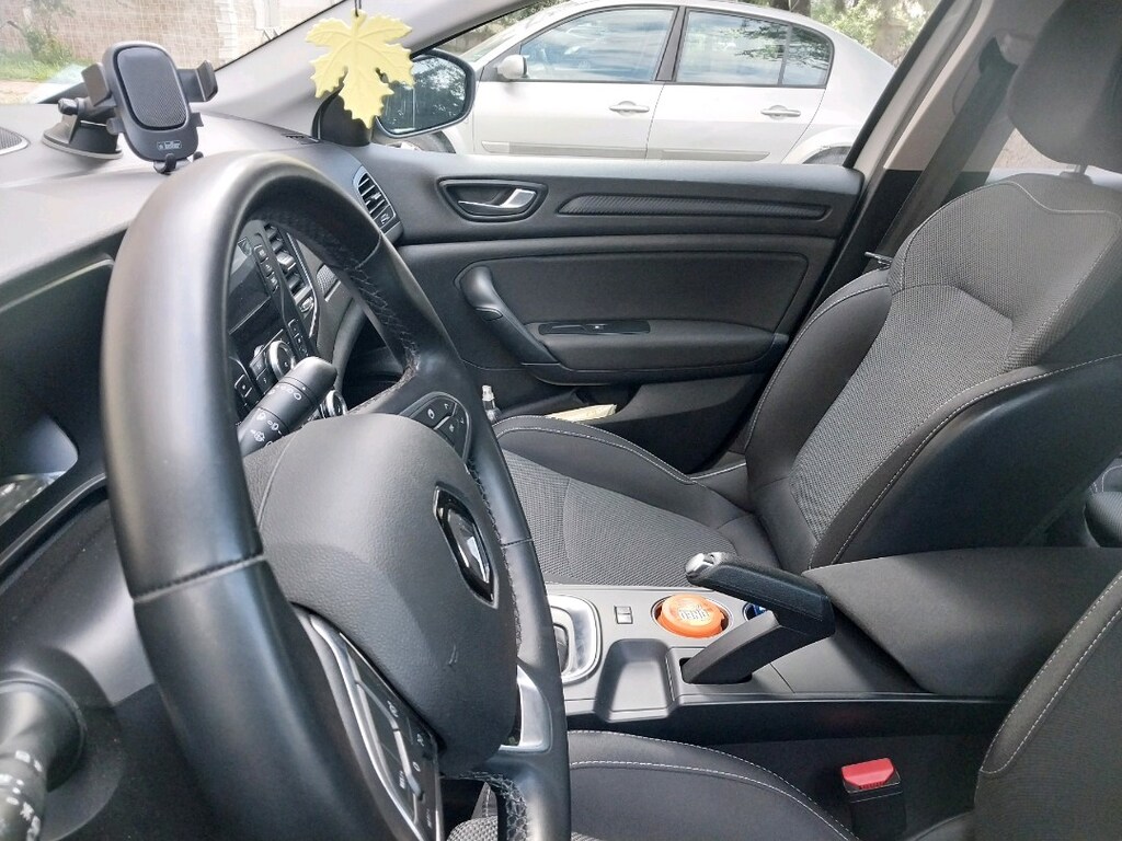 Renault Megan 4 1.3 tce otomatik benzinli - 2
