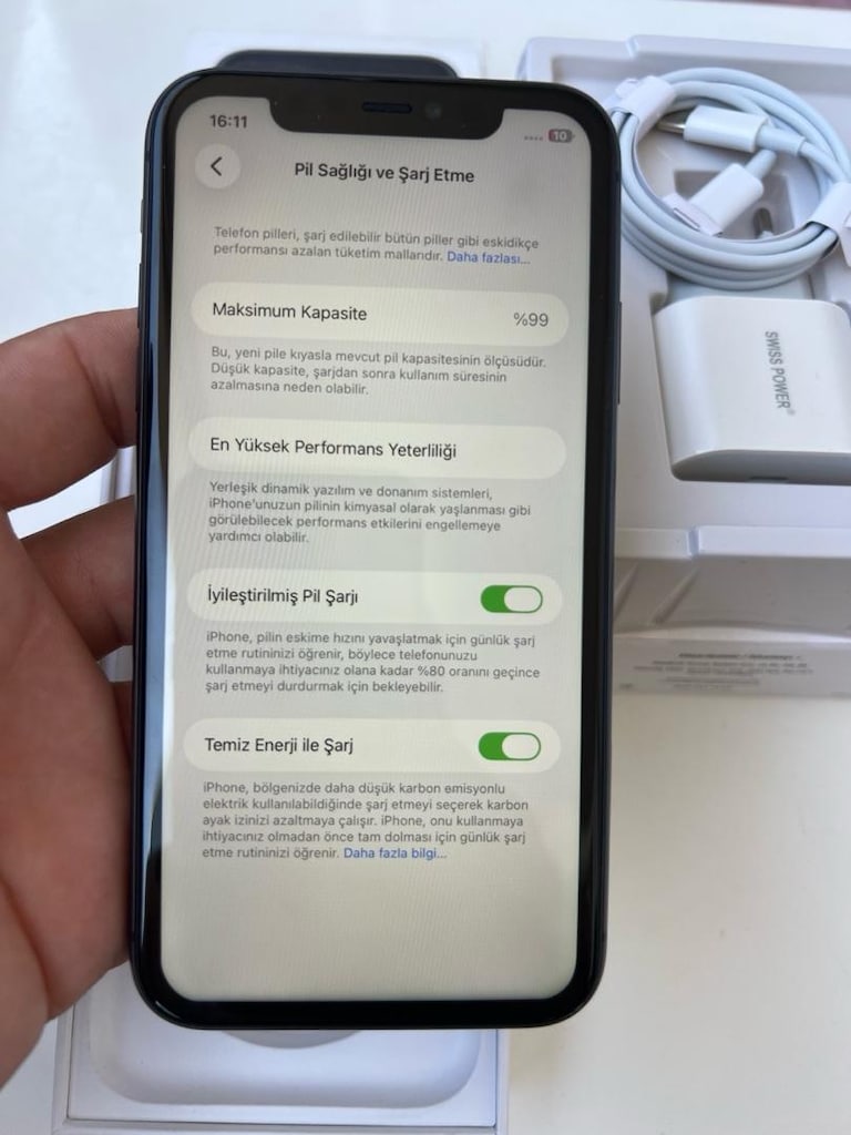 iPhone 11 64 GB % 83 Türkiye Cihazı Hatasız - 3