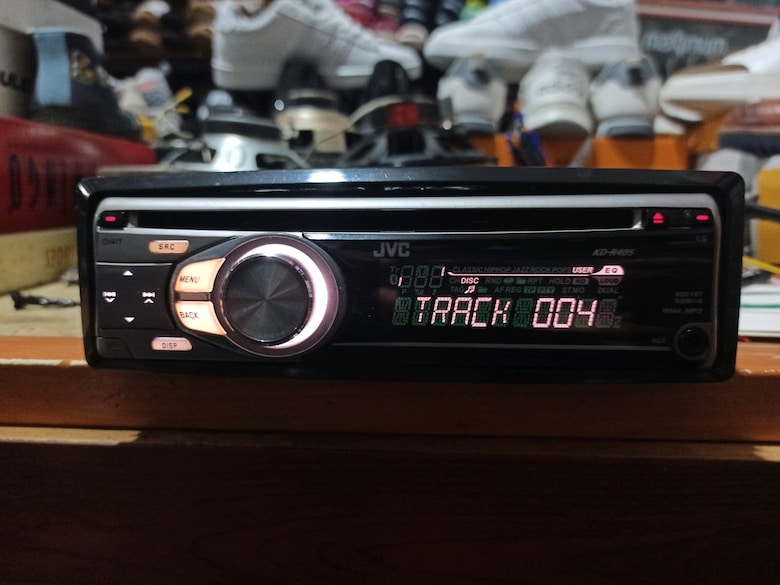 Eski seri tesisat teyibi jvc CD AUX RADYO tek anfi çıkışli oto teyp - 4