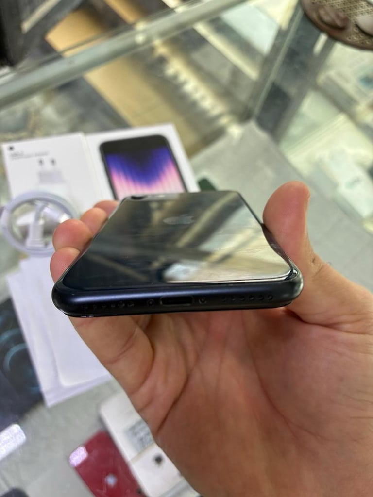 MÜHENDİSCELLDEN İPHONE SE 3.NESİL İOS 18 PİL %88 KUTU FATURALI - 9