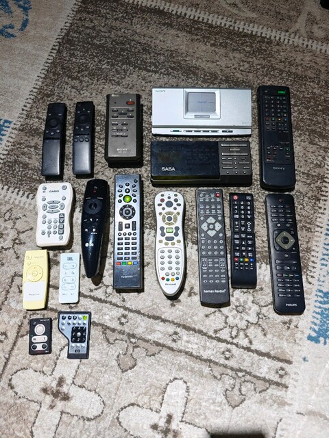 Samsung Harman Kordon Sony Saba Casio LG Philips JBL Toshiba Kumanda