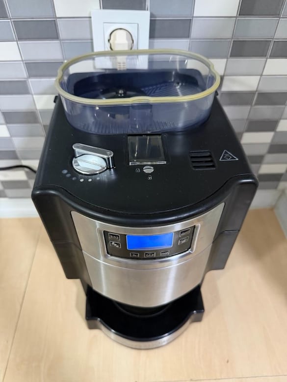 RUSSELL HOBBS KAHVE MAKİNASI - 2